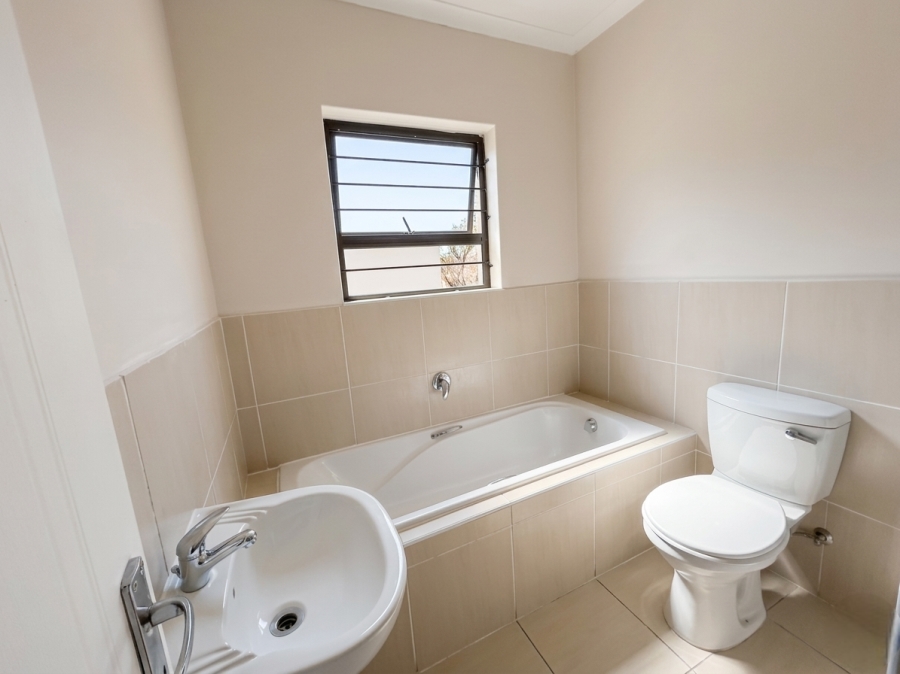 To Let 2 Bedroom Property for Rent in Parklands North Western Cape